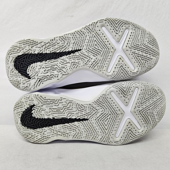 Nike Youth Team Hustle D 10 Basketball Shoes CW6735-002 Black Gold White Sz 6.5Y - Picture 8 of 11